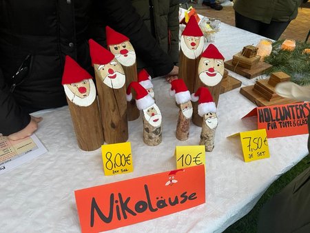 Weihnachtswichtel aus Holz